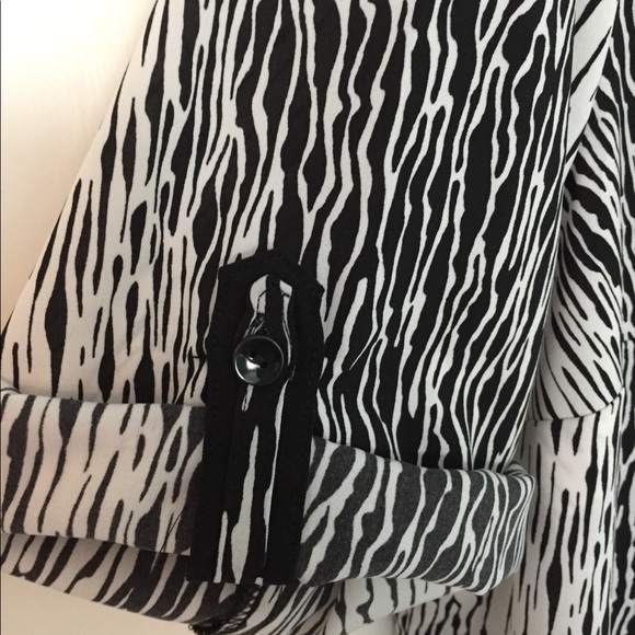 Catherine s black and white blouse - Picture 4 of 6